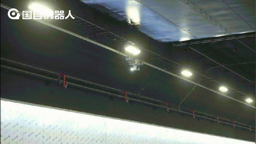 機器人.gif 機器人.gif